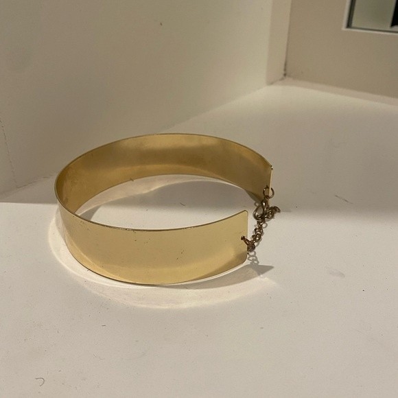 Gold color choker necklace - Picture 4 of 5